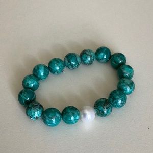 Turquoise and pearl bracelet.